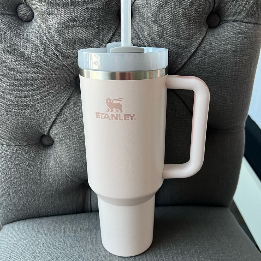 Stanley Cup 40oz Quencher